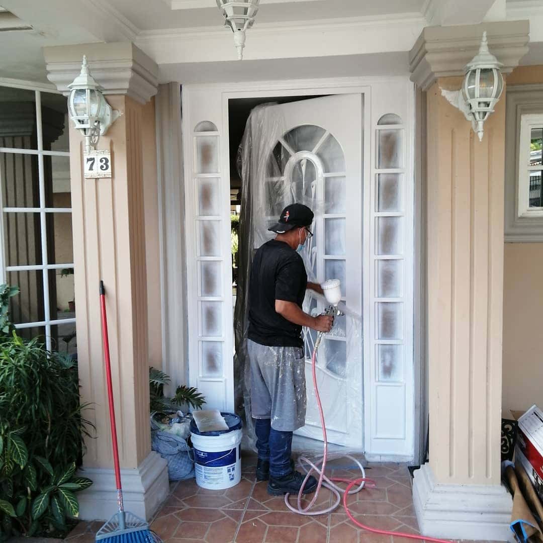 Aplicacion de anticorrosivo y pintura